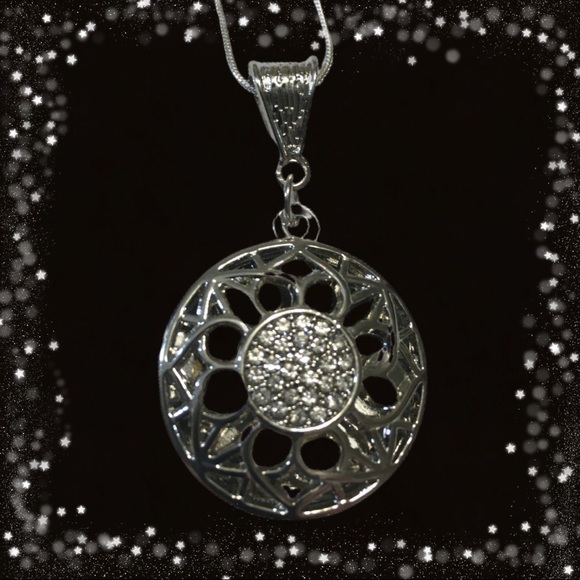 NWOT Essential Oil Necklace Diffuser, 28in Ster Si - Picture 5 of 6